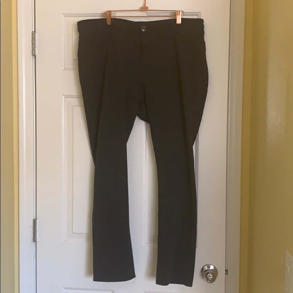 3x gray skinny leg pants